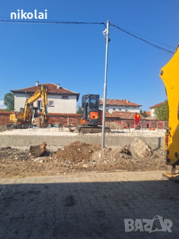 Услуги с багери изкопи чук за разбиване на бетони 