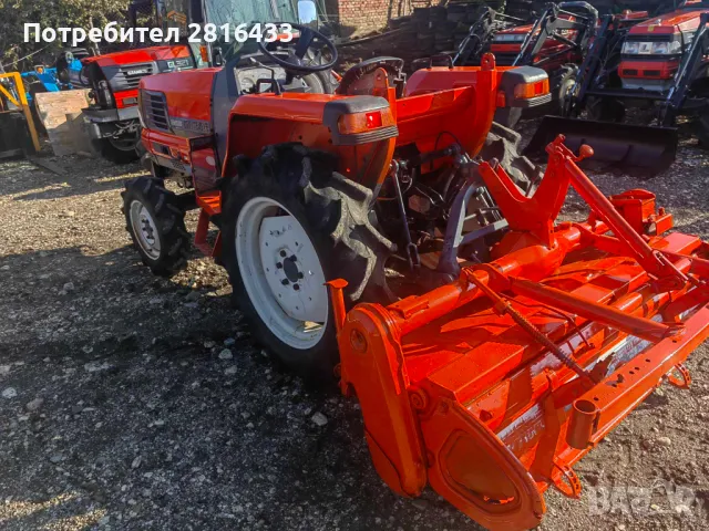 Трактор KUBOTA GL240 4x4, снимка 5 - Селскостопанска техника - 47996784