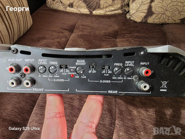 Усилвател JBL GTO 1004, снимка 2 - Тонколони - 53541641