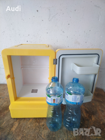 Мини хладилник  с обем 15 литра, охлажда до 10С°, снимка 2 - Хладилни чанти - 44970361