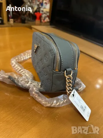 Guess Noelle чанта, снимка 3 - Чанти - 47150806