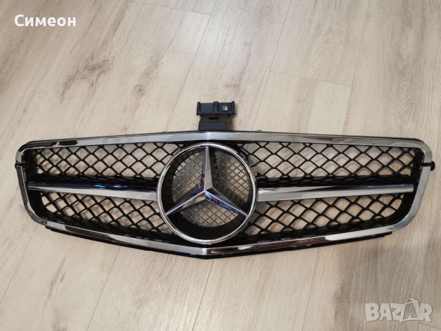 Решетка с емблема тип C63 AMG за Mercedes W204