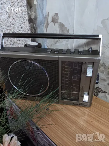 Радио Grundig Перфектен, снимка 1 - Радиокасетофони, транзистори - 47996152