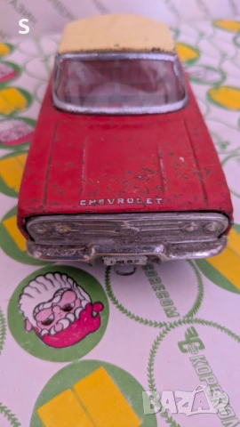 Стара метална играчка 