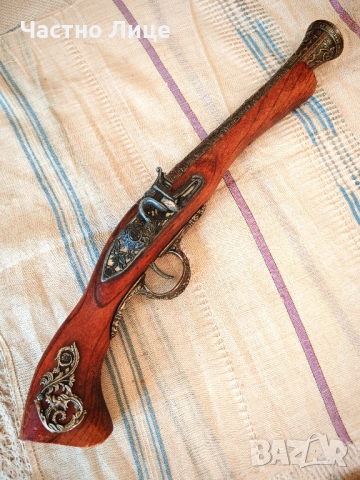 Стар Пистолет За Стена Украса, снимка 1