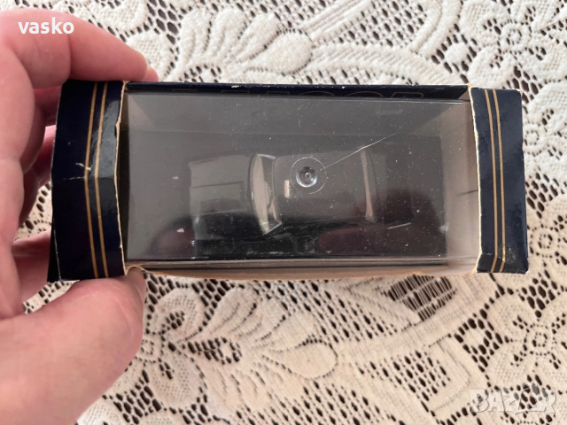 BMW 2000 Taxi Eligor 1:43, снимка 3 - Колекции - 52453664