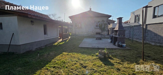 Къща в град Левски, снимка 2 - Къщи - 54230734