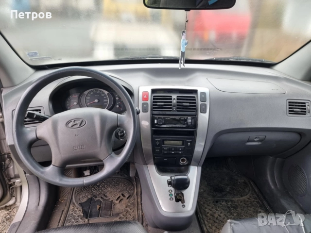 Hyundai Tucson 2.0 CRDI/Лети джанти 16/ На части/Автоматик, снимка 13 - Автомобили и джипове - 52192796