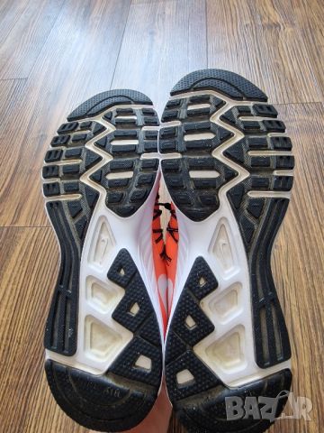 Страхотни дамски маратонки NIKE номер  40ти , снимка 8 - Маратонки - 45741281