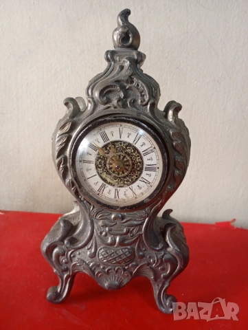 Бароков настолен часовник