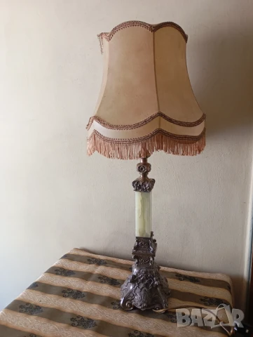 Настолна лампа арт деко