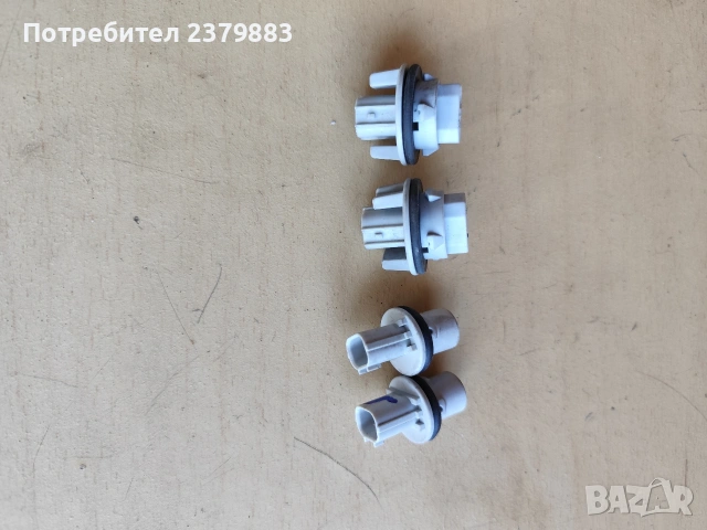 Фасунги за фарове и стопове от Honda jazz , снимка 15 - Части - 47808423