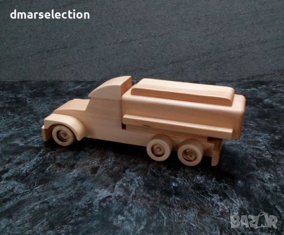 Декоративно дървено камионче - цистерна DMAR 64M, снимка 4 - Колекции - 46084739