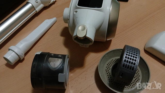 Акумулаторна прахосмукачка Livington Prime, снимка 7 - Прахосмукачки - 53177919