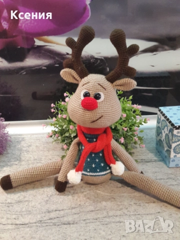 Подарък за Коледа. Елен /Ролли с шал/, Ръчно изработена, Плетена играчка, снимка 8 - Плюшени играчки - 52514645