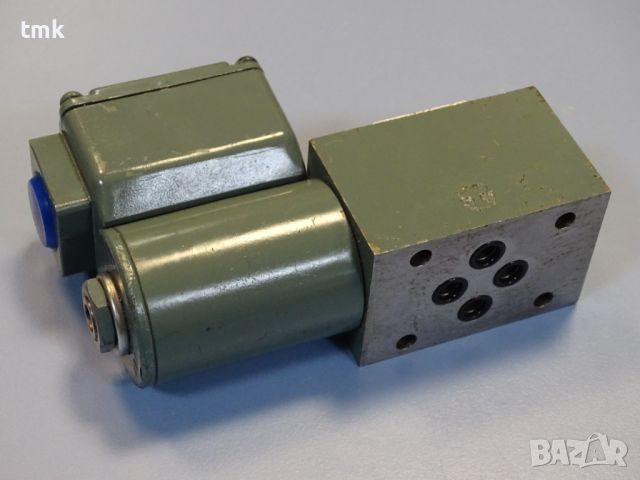 Хидравличен разпределител SUMITOMO SD4GS-AB-01-100AZ-12 directional valve 100V, снимка 4 - Резервни части за машини - 45239132