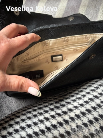 Чанта GUESS, снимка 2 - Чанти - 54013230