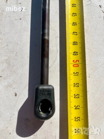 Амортисьор амортисьори багажник Рейндж Роувър Range Land Rover Sport L320, снимка 2 - Части - 53881391