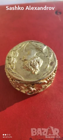 Кутийка - медальон за енфие P. de Bryk, снимка 3 - Антикварни и старинни предмети - 50868068