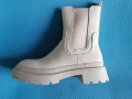 [House Brand] Дамски бели зимни боти с цип [Размер: 38 (24,5см)], снимка 1