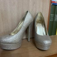 обувки, снимка 1 - Дамски обувки на ток - 45420463