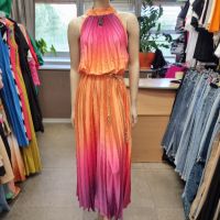 Сатенена рокля солей в преливащи цветове, снимка 1 - Рокли - 45572861
