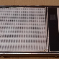 Кутия от български радиоприемник Рила 2, снимка 1 - Радиокасетофони, транзистори - 45039544