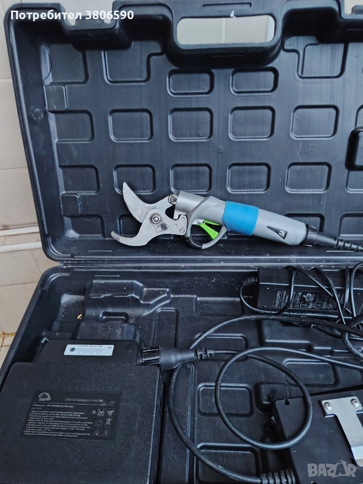 лозарска ножица акумулаторна. издържа 8час работа. , снимка 1