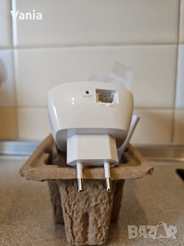 TP-LINK WiFi Extender Mesh, снимка 3 - Мрежови адаптери - 54242672