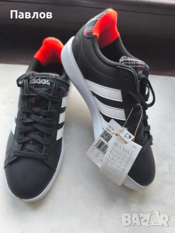 Маратонки Adidas 