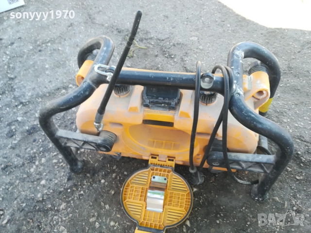 DEWALT 0310252018, снимка 16 - Радиокасетофони, транзистори - 51937407