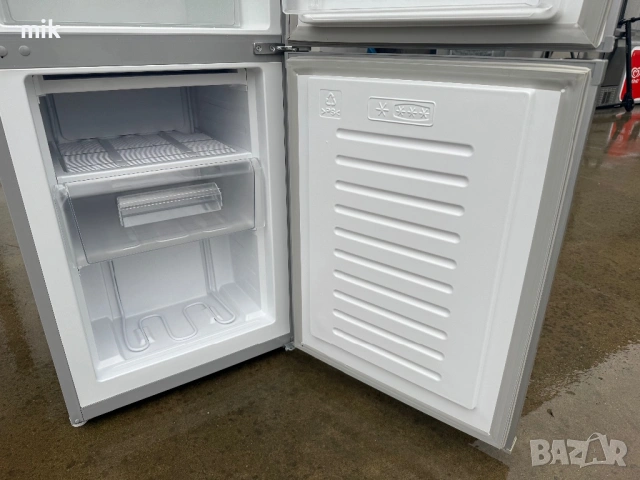 Сив хладилник с фризер Siemens 159см , снимка 6 - Хладилници - 53509939