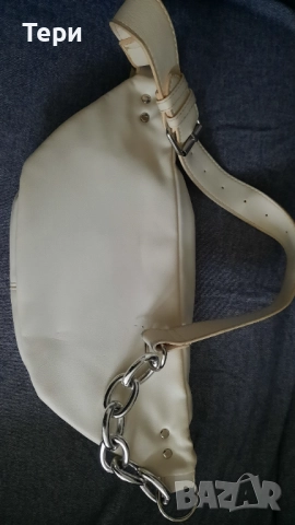 Bershka бяла чанта, снимка 4 - Чанти - 51924514