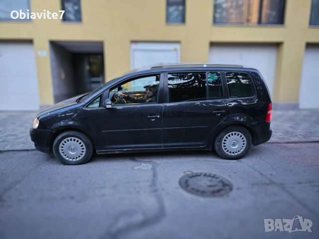 VW Touran 2.0 FSI, 2004 г., снимка 4 - Автомобили и джипове - 51953936
