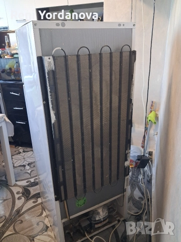 хладилник Indesit , снимка 8 - Хладилници - 52796810