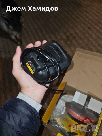 Полираща/шкуряща машина на батерии, снимка 4 - Индустриална техника - 52469655