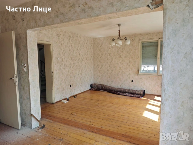 Къща в гр.Аксаково с РЗП 210 кв.м., снимка 12 - Къщи - 53922681