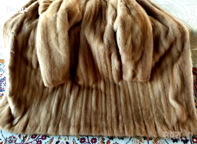 манто от норка / визон Италия М, снимка 9 - Палта, манта - 52427851