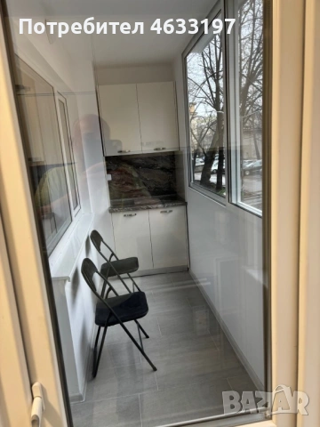 Двустаен апартамент с бокс в центъра след основен ремонт, обзаведен, снимка 4 - Апартаменти - 53501731