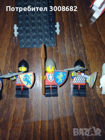 Продавам лего/lego замък, снимка 13 - Конструктори - 53810552