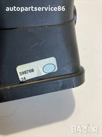 Предна дясна въздушна решетка за Volvo C70 2.4 PETROL (2008) 39870824, снимка 2 - Части - 54063767