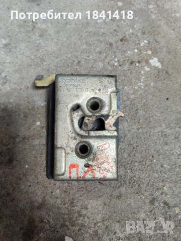 Брава предна лява Пасат Б3/ Б4