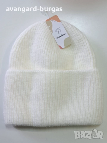 335 Дамска плетена шапка,ангора-бутикова, снимка 4 - Шапки - 52537882