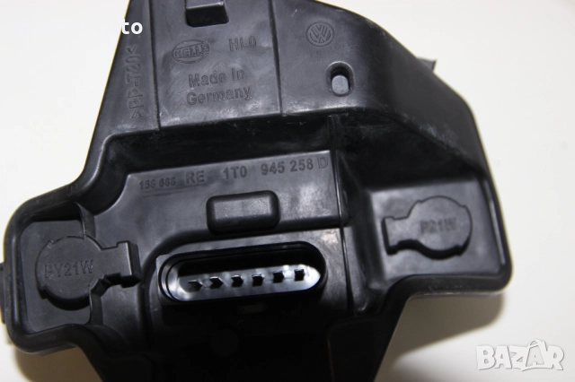 Дясна платка стоп VW Touran (2003-2010г.) 1T0945258D / 1T0 945 258 D десен ламподържач, снимка 3 - Части - 52270281