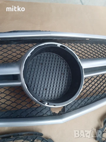 Мерцедес W 212 face решетка , снимка 2 - Аксесоари и консумативи - 50871152