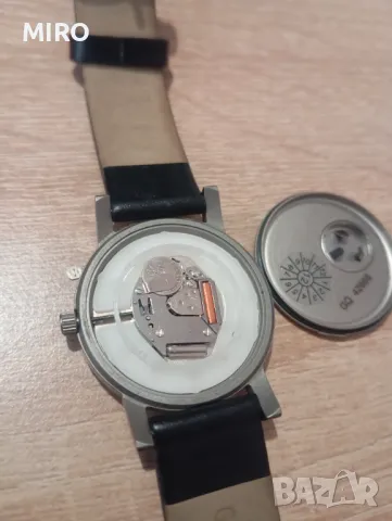 Часовник HANOWA , снимка 3 - Дамски - 49414142