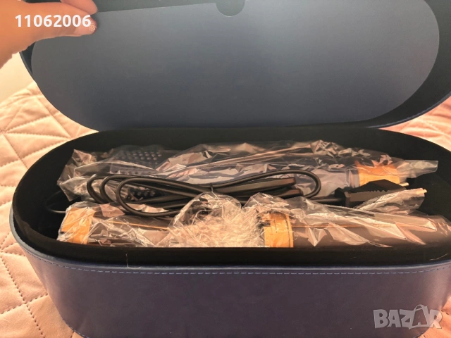 Четка за коса в кожена кутия