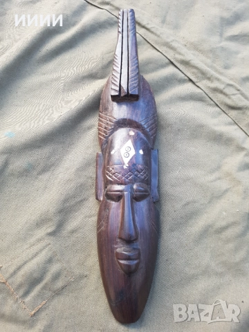 Маска от абаносово дърво 