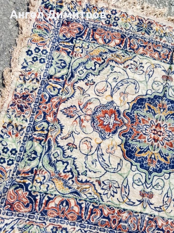 Персийски килим соц производство Сливен , снимка 4 - Антикварни и старинни предмети - 51636680