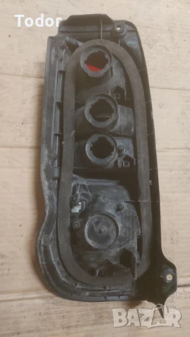 десен стоп Toyota Hiace, снимка 2 - Части - 50960183